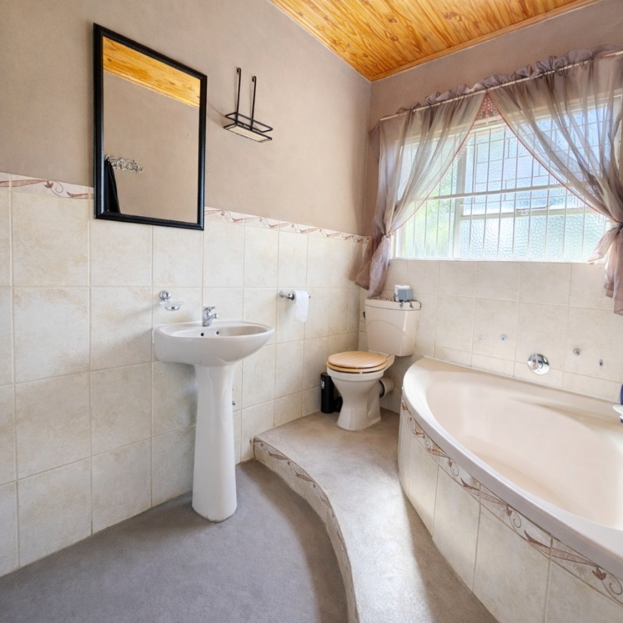 4 Bedroom Property for Sale in Vaalpark Free State